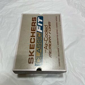 Skechers Classic Fit with Air-Cooled Memory Foam